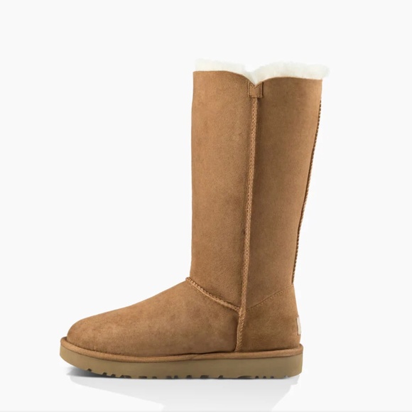 UGG Bailey Button Triplet II Boot - Picture 2 of 5